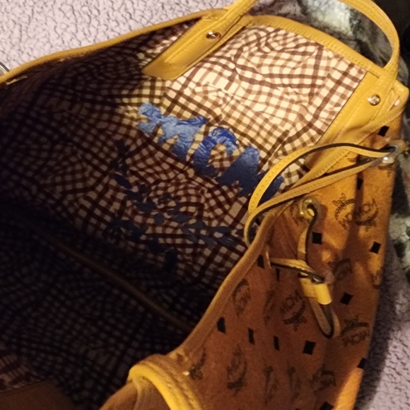 Authentic MCM bag - Picture 7 of 8